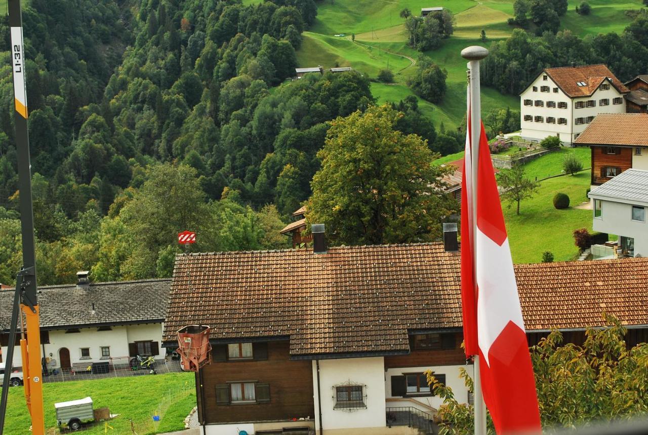 Romantic Room With Private Bathroom Saas im Prattigau المظهر الخارجي الصورة