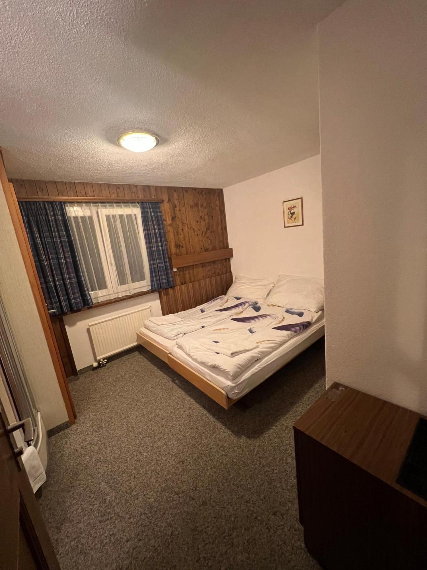 Romantic Room With Private Bathroom Saas im Prattigau المظهر الخارجي الصورة